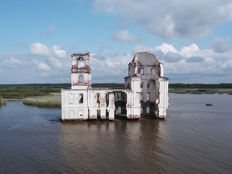 Затопленная церковь