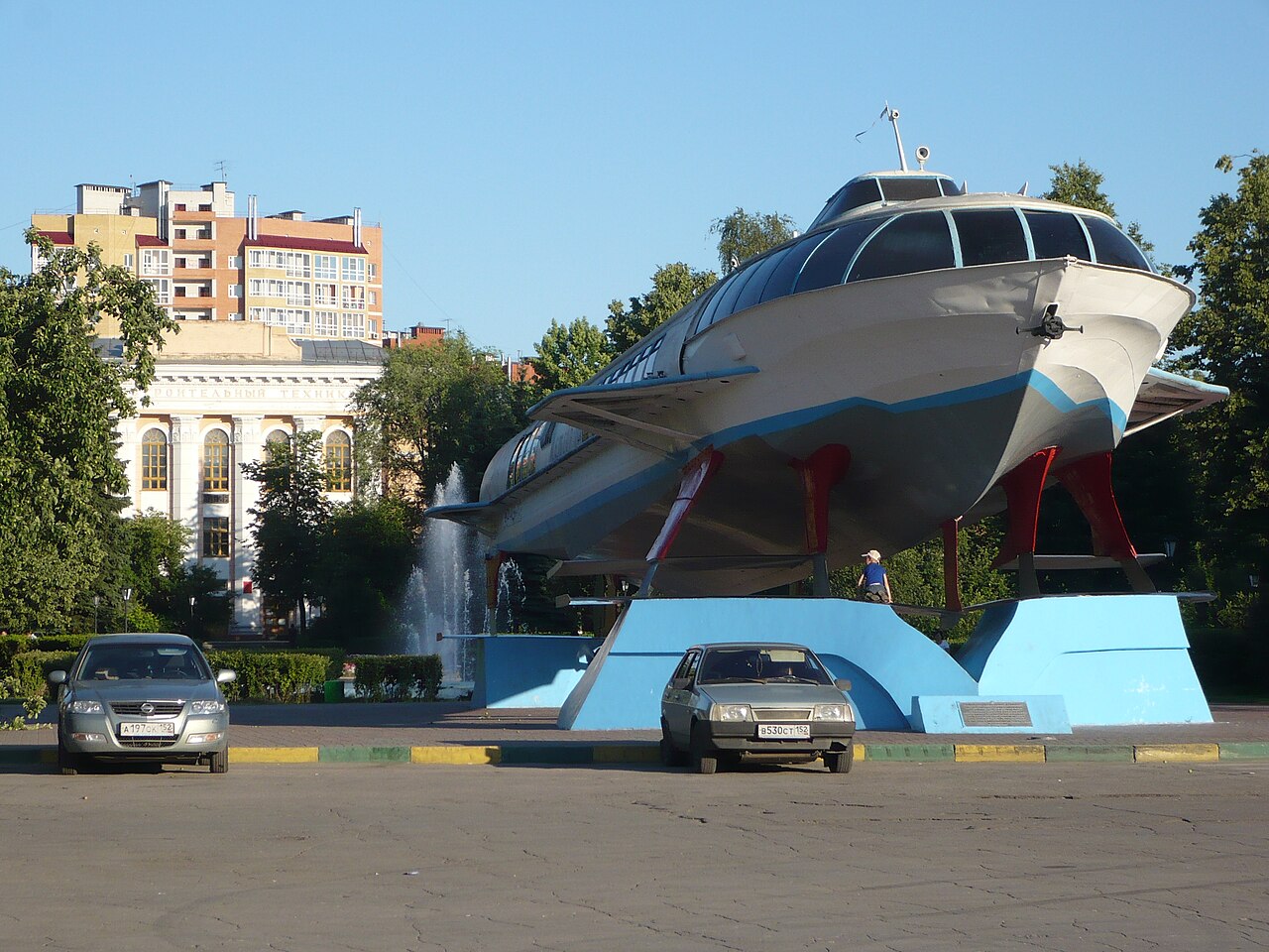 The «Meteor» vessel as a monument
