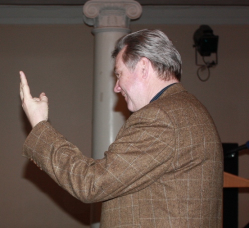 A.A. Serikov's stage gesturing is varied