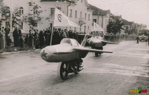 Вундерваффе. Первомайская демонстрация . 1950-е, Арзамас-16
