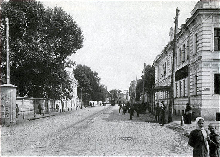 Угол Большой Ямской и Малой Покровской , конец 1890-х гг.р, фото М.Дмитриева