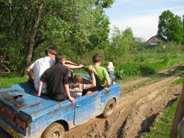 Putkovo Putkovo Horse Club) : "you can get to us by any means of transport". Putkovo village, Borsky District
