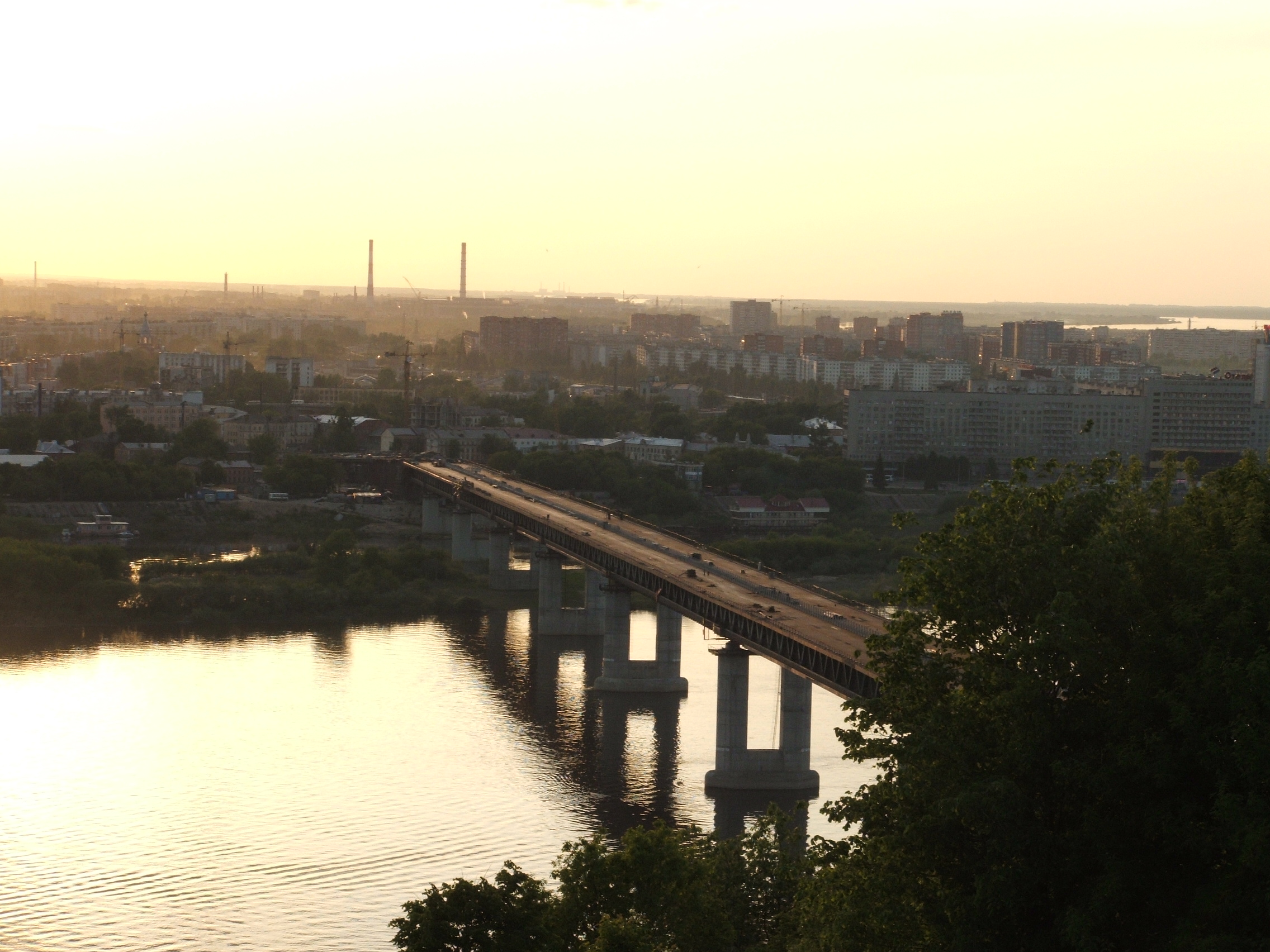 View of the Oka and the once-unfinished Metro Bridge