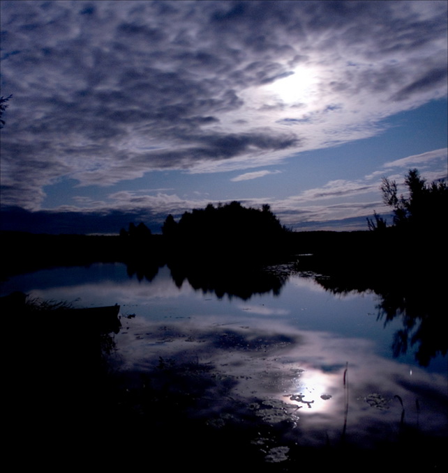 Art photographer Kir Yusupov. "Pyana: the River's Hazy Dream."