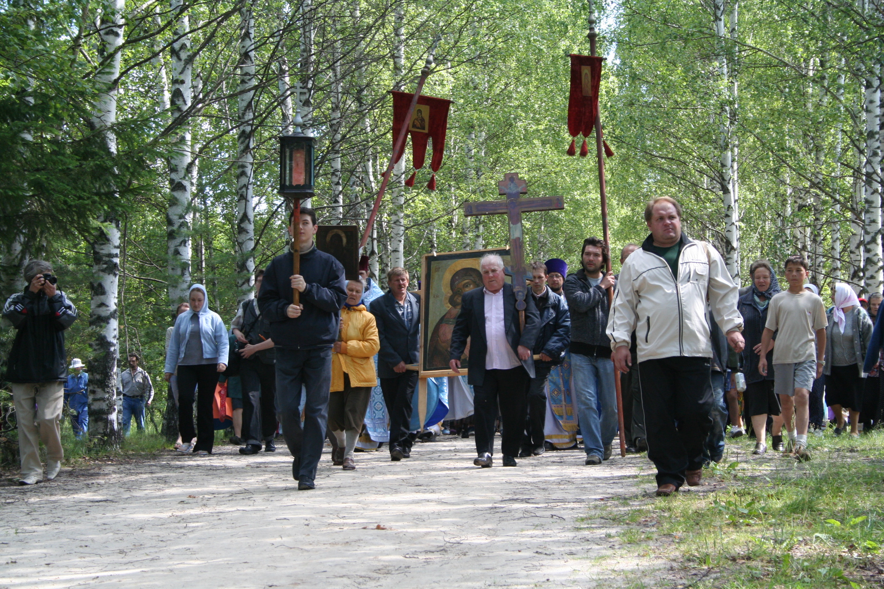 Religious procession from the village of Vladimirskoye to Lake Svetloyar