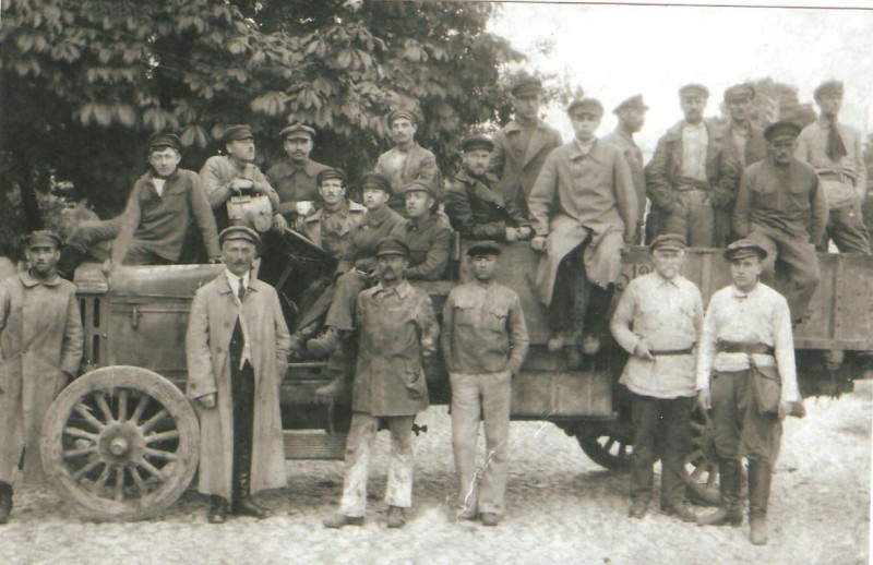 The Peoples of Nizhny Novgorod on a cargo truck. Early 20th century. City of Bogorodsk