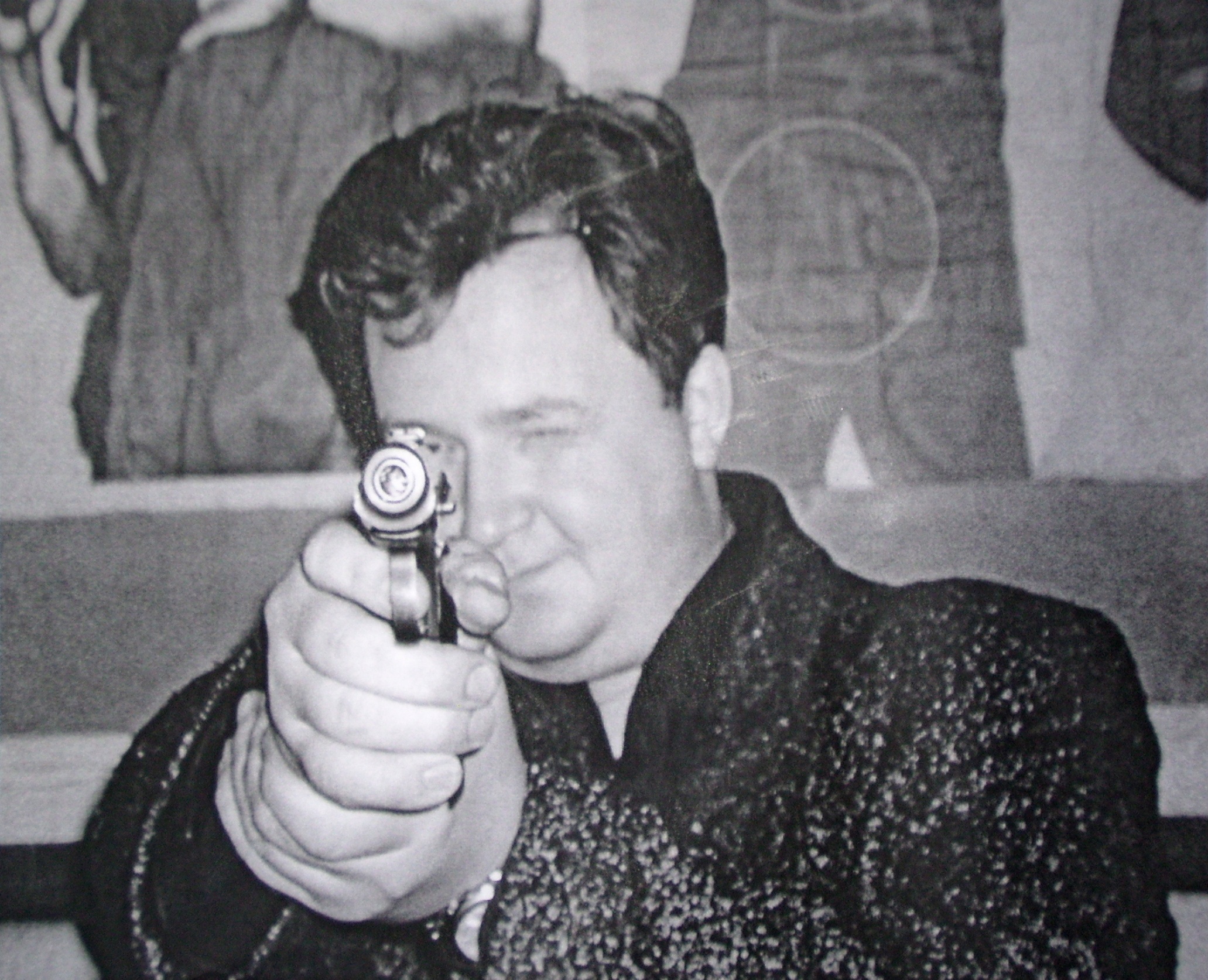 Вадим Андрюхин в тире