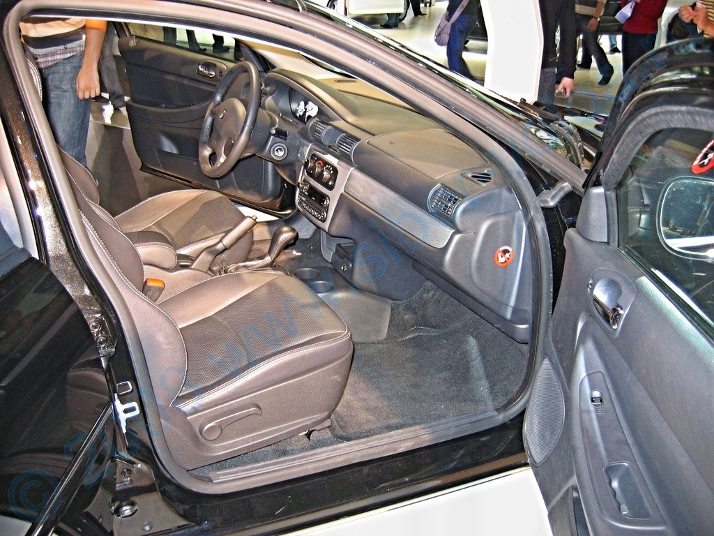 The overall interior of the Siber is quite modern and surpasses the older Volgas; the rake of the A-pillar will require a tall GAZ driver to practice getting the seating position r