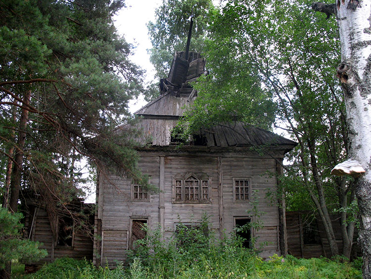 Ilyinskaya Church of the village of Sherstni
