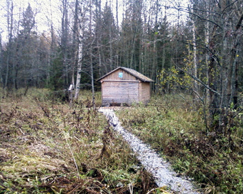 The bathing house off the path