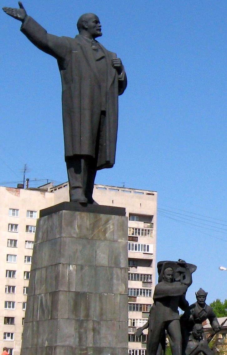 Monument to Lenin on Lenin Square