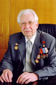 V.I. Luzyanin at an official meeting