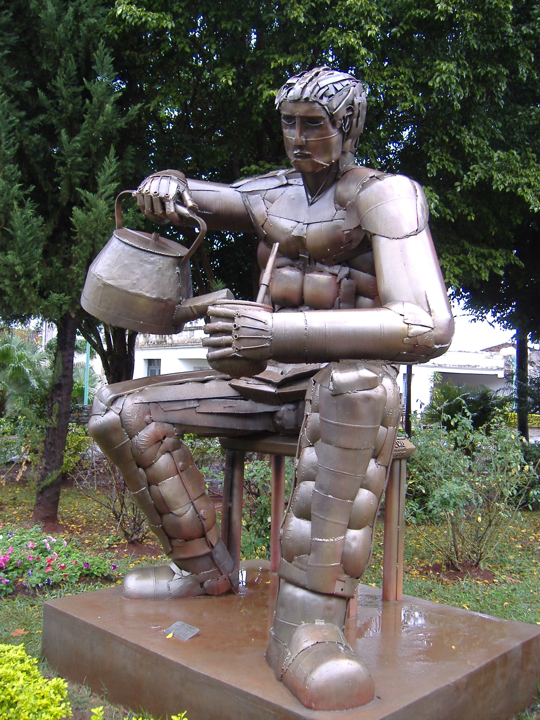 Monument to the maté maker. Posadas, Argentina