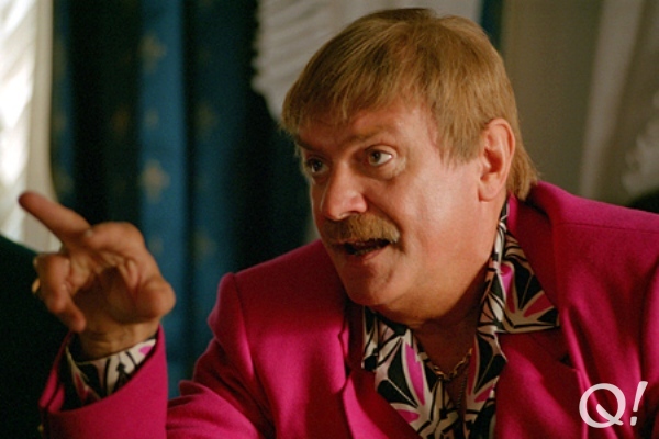 Mikhalkov portrays Klimentyev in the film "Dead Man's Bluff" (Zhmurki), directed by A. Balabanov and shot in Nizhny Novgorod