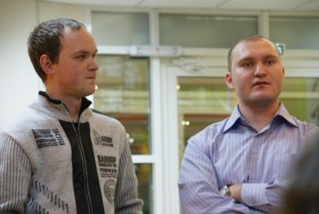 "NewNN blogger Oleg Skurikhin (" ceoboss ", on the right in the photo) sat closest to the governor at the table and says: "That's just how I imagined him. He's doing everything rig