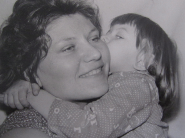 Little Marina Orlova with her mother, Arzamas