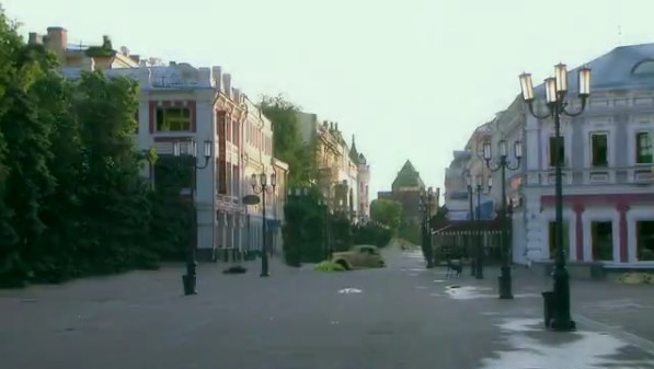 Abandoned by People Pokrovka . Traces of barricades are visible. A still from a sci-fi disaster movie Yellow Cloud" Nizhegorodskaya Kondor Film Studio)