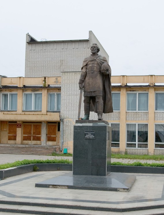 The monument to Prince Prince Pozharsky on the main square of Purekh