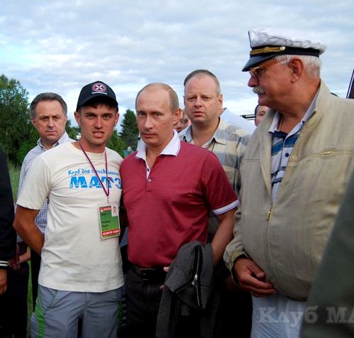 A meeting of the National Leader , Mikhalkov and a representative of the MATE Club