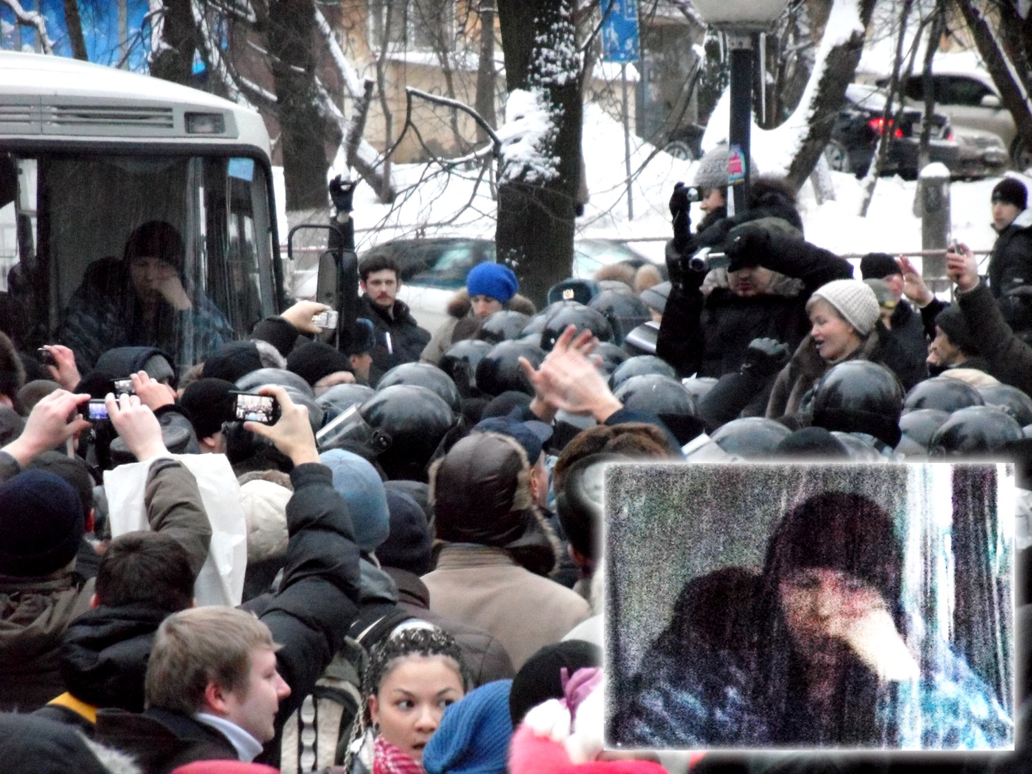A demokrabus based on a standard PAZ bus. Nizhny Novgorod , Freedom Square , 24 December 2011. The driver is ashamed