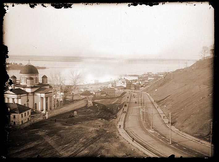 Pokhvalinsky Descent and Blagoveschenskiy Muzhskoy Monastery