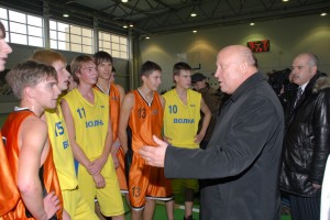 Valery Shantsev briefing Balakhna athletes