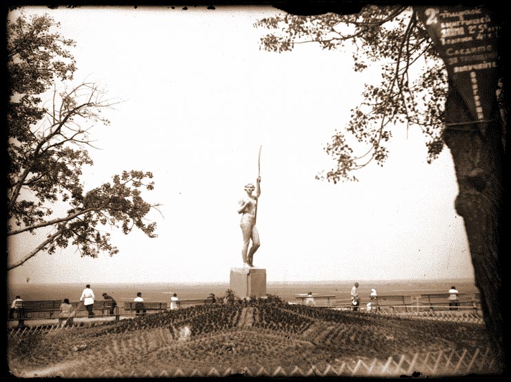 Nizhny Novgorod Girl with an Oar