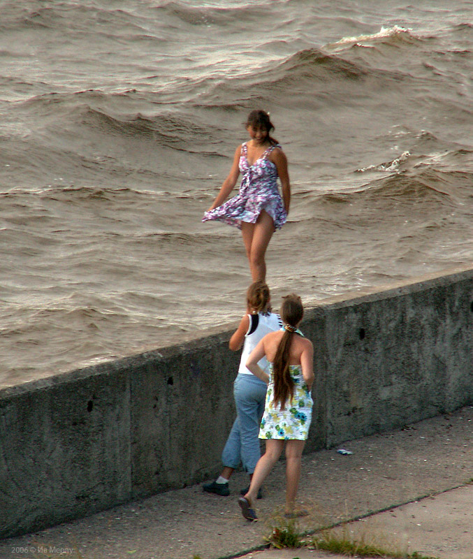 Sokolskoye girls on the Volga River