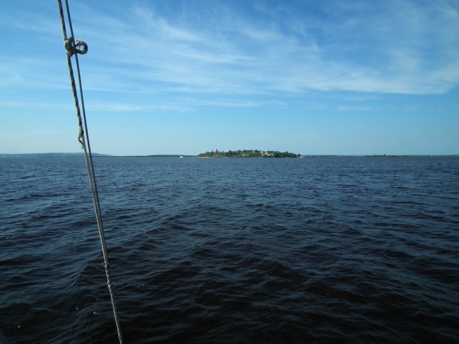 Sviyazhsk from the water. Mikhail Khramov's Sails Over Russia expedition
