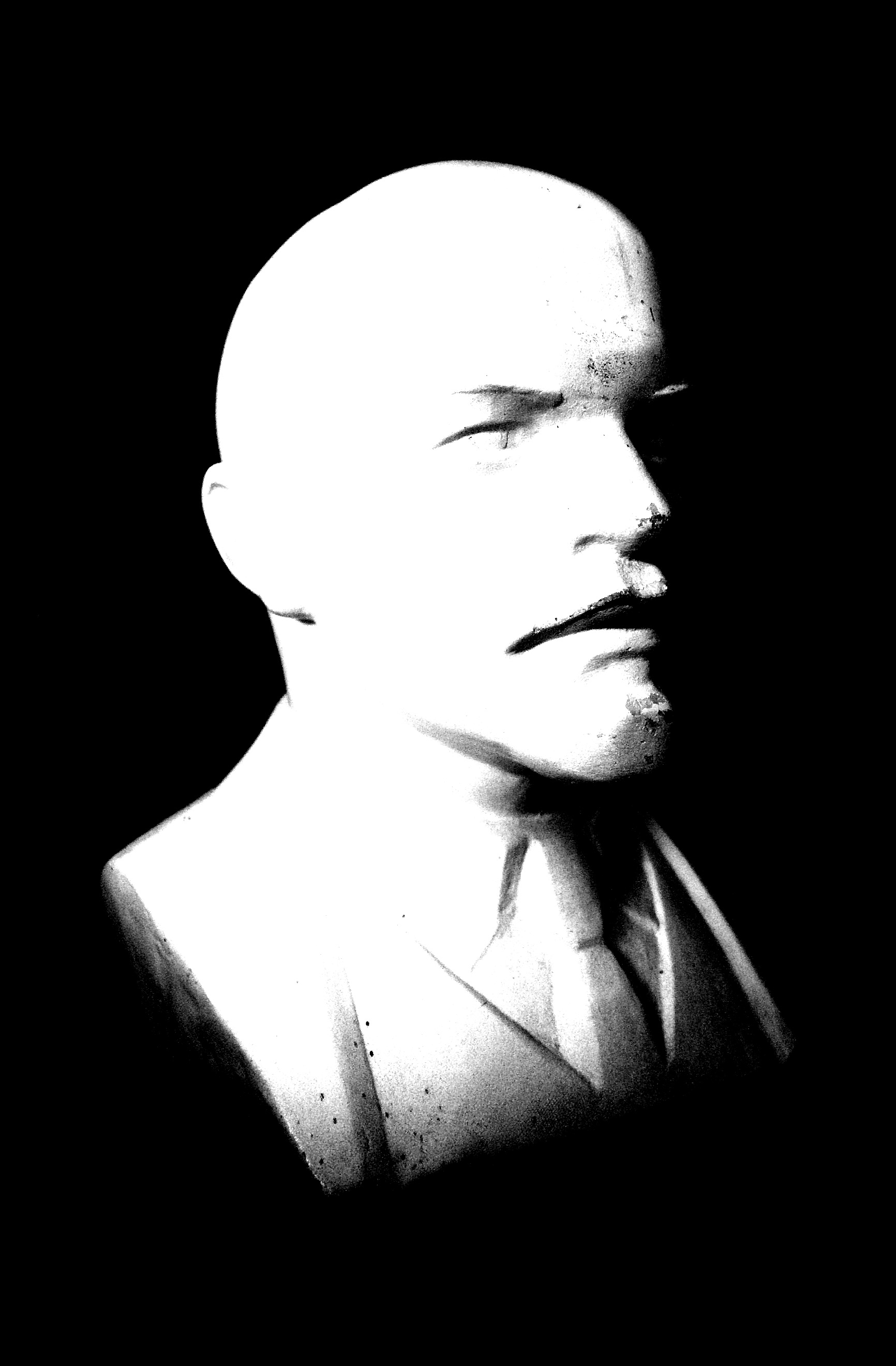 The rebel Ulyanov-Lenin — arguably the most famous Erzya in the world. A bust in a peasant izba (traditional wooden house). Museum of Erzya everyday life, the selo of Pikshen , Bol
