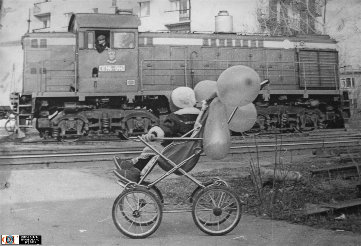 TGM4-044 diesel locomotive, Stankozavod station, The City of Gorky