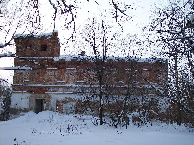 Estate house at Krasnaya Gorka