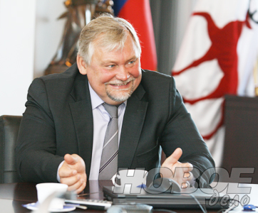 Vadim Bulavinov as depicted by the pro-gubernatorial newspaper "Novoe Delo"