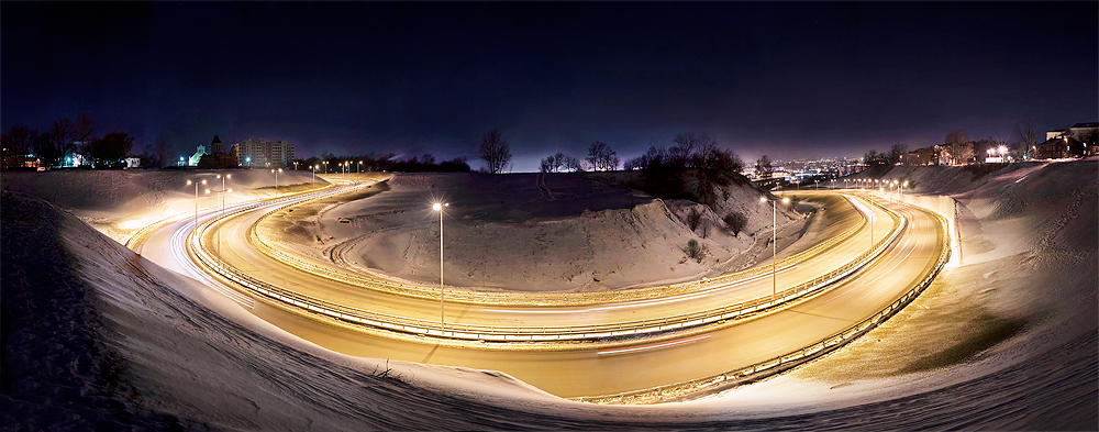 Upper approach to the Metro Bridge (c) tere