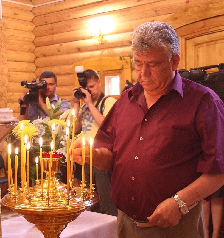 General V. Kanygin. Transfer of the icon of Saints Peter and Fevronia with particles of their relics to the Police Academy