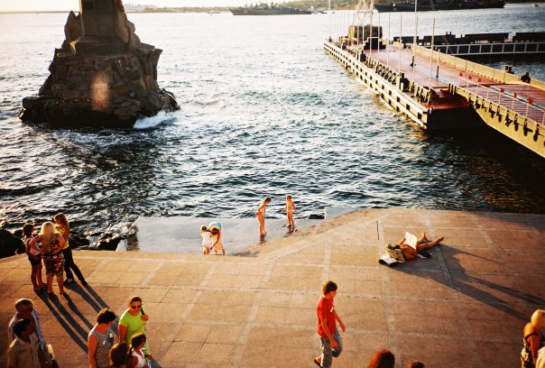 An example of a Lomo shot, gallery of the VKontakte group