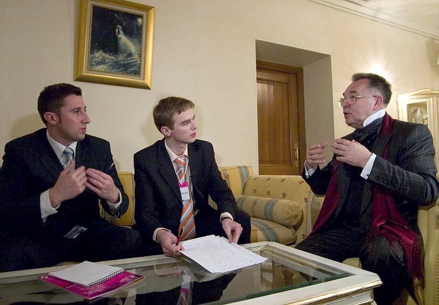 Fashion designer Zaytsev caught the interest of the members of the Youth Parliament of Nizhny Novgorod Region