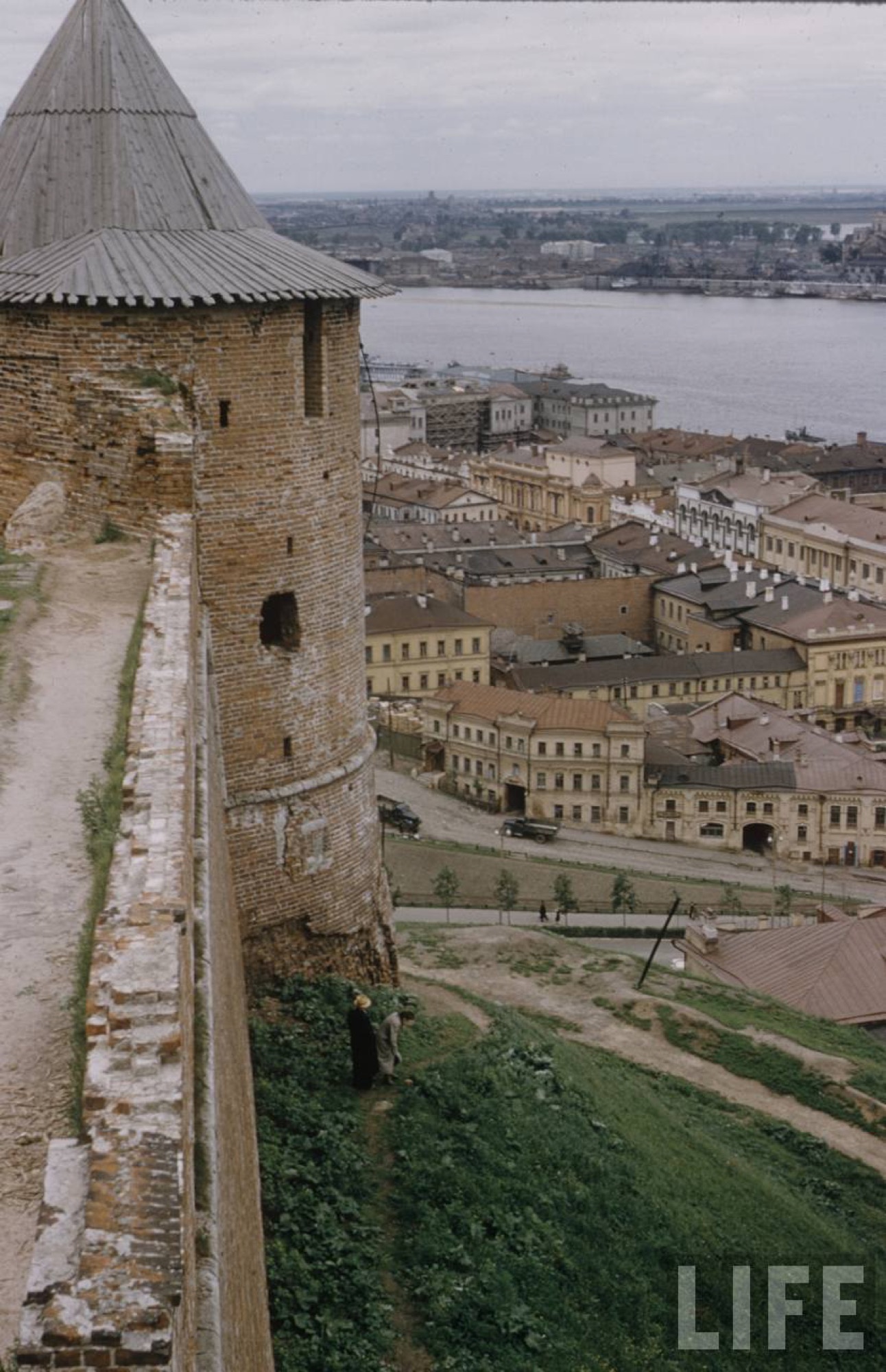 Башня кремля, вид на Волгу. Горький, 1950-е