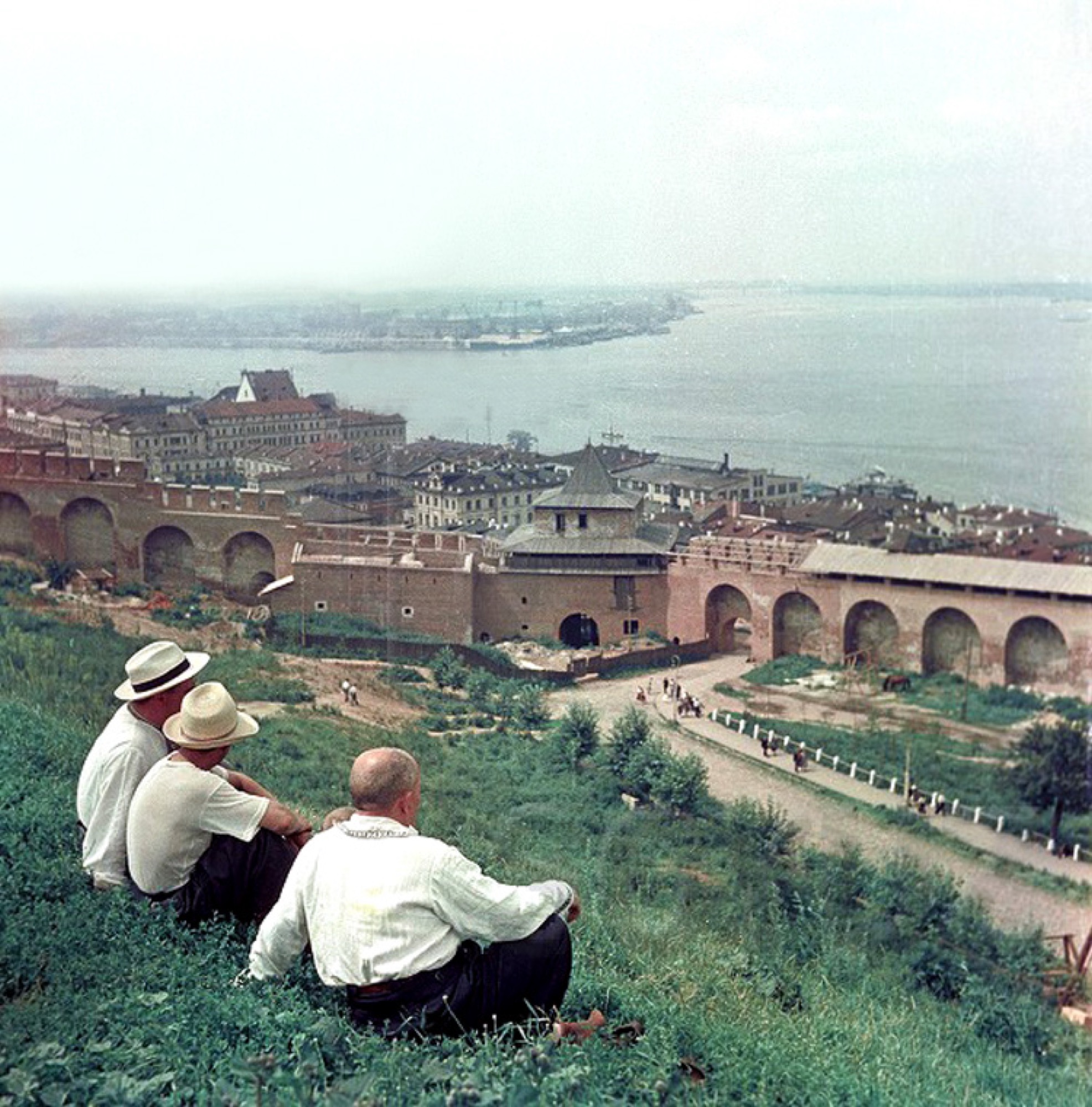 Панорама кремля со Стрелкой, вид с откоса. Горький, 1950-е