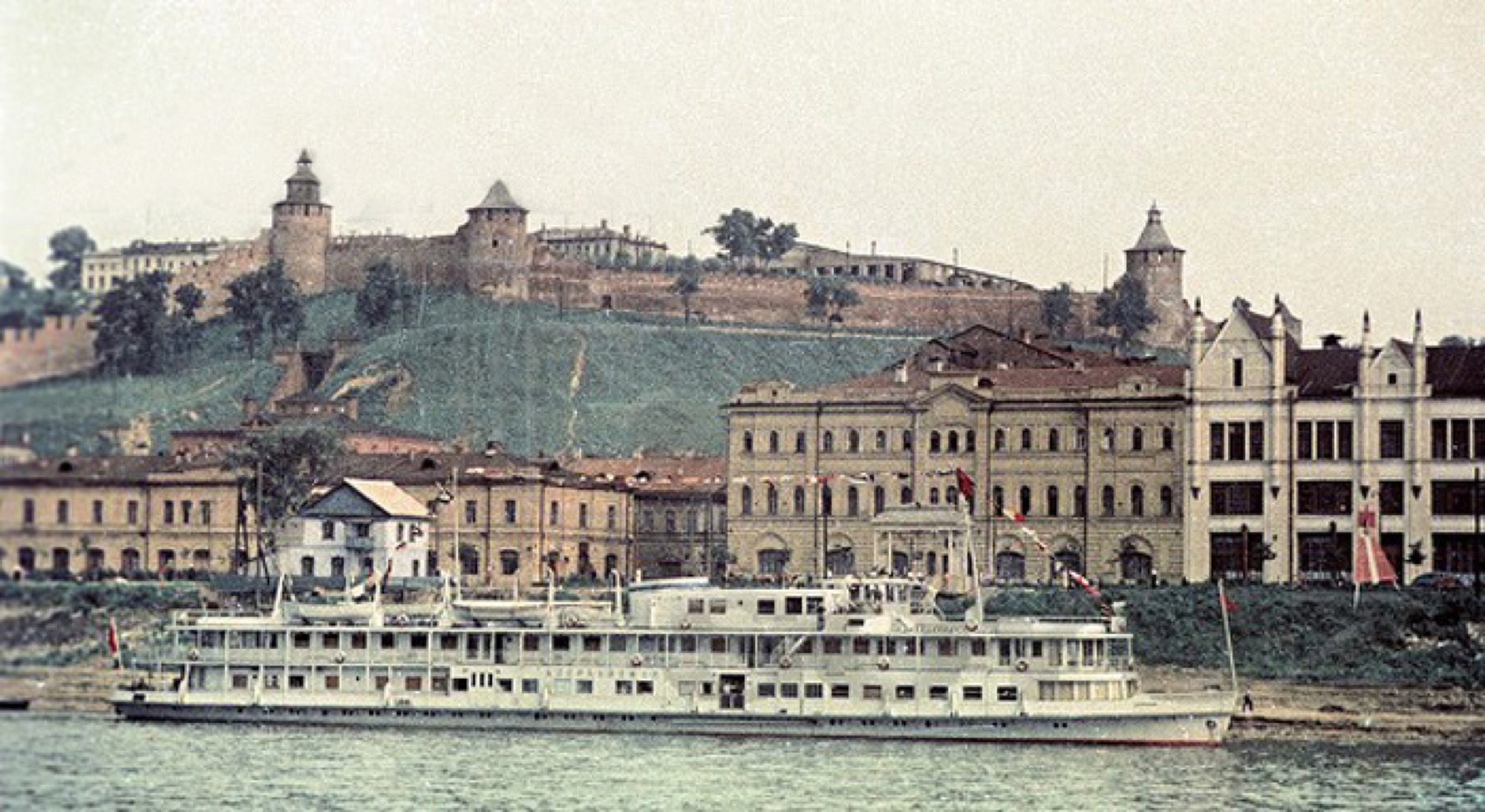 Кремль с Волги, вид с теплохода. Горький, 1960-е