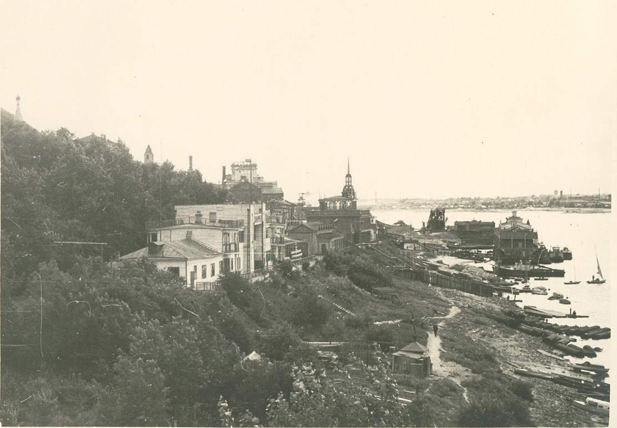 Nizhne-Volzhskaya Embankment