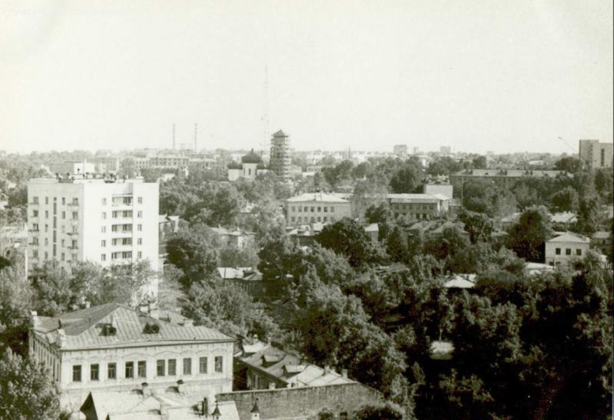 Panorama of Nizhny Novgorod, bell tower under scaffolding