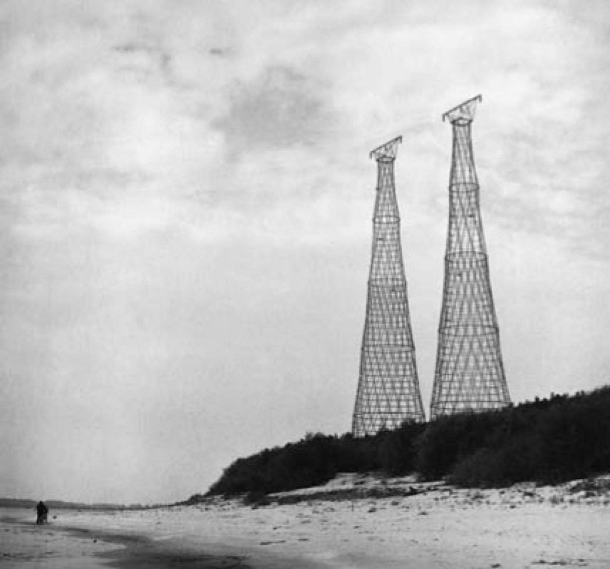 Шуховские опоры линии электропередачи через Оку, 1920-е годы