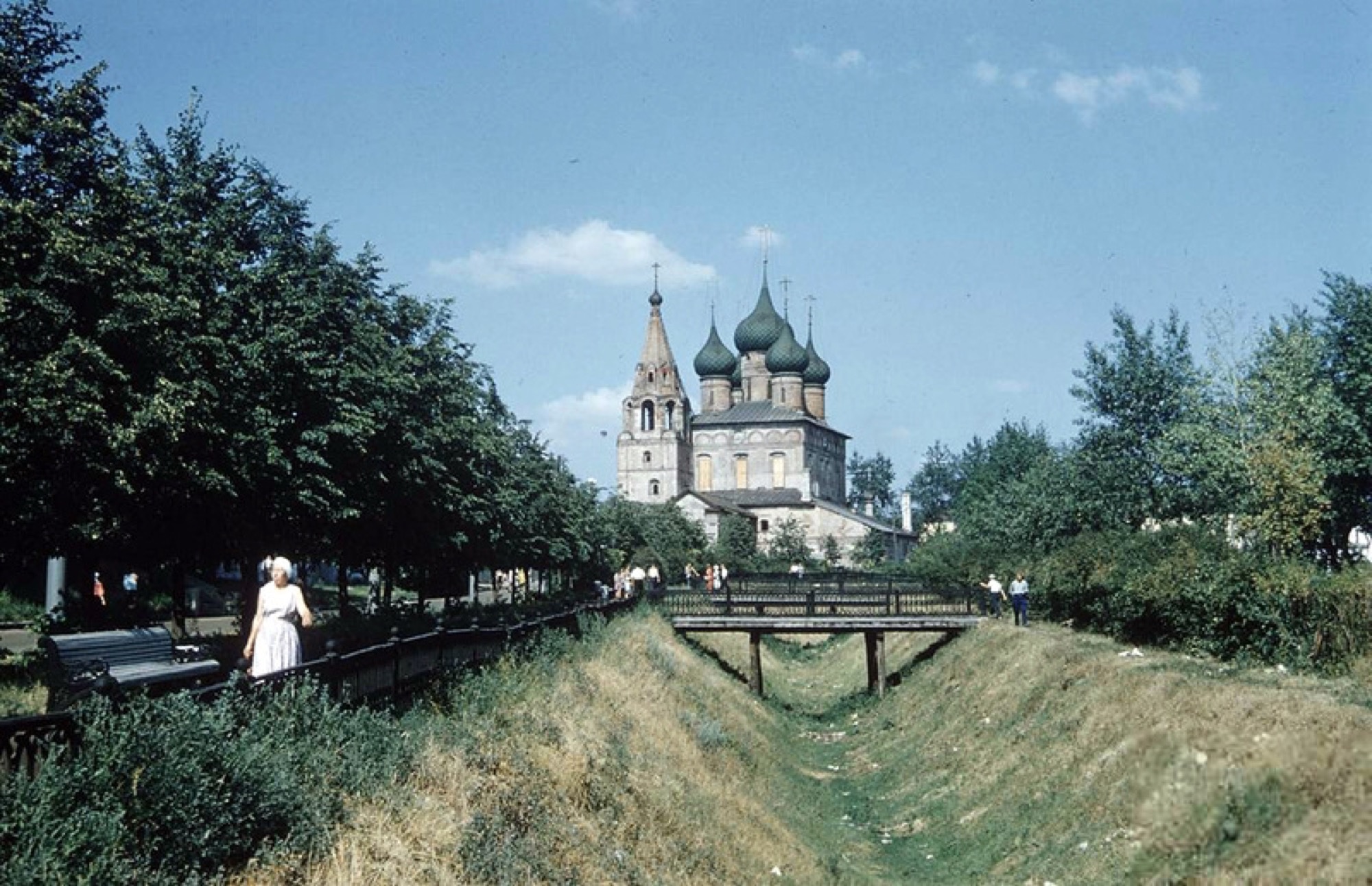 Yaroslavl, church, ravine, footbridge