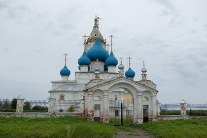 Спасо-Преображенский собор в селе Пурех