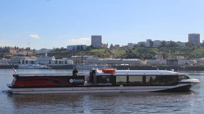 Электросудно «НиНо» проекта «Фонтанка 2.0» запустили в Нижнем Новгороде
