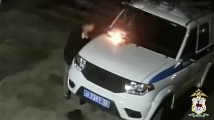 Поджог полицейского автомобиля в Дзержинске