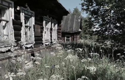 Заброшенный жилой дом в одном из населённых пунктов Нижегородской области