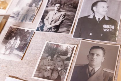 Реликвии Александра Заварзина (архивные фотографии и документы)