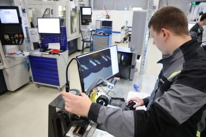 Производство на заводе «Аксис»
